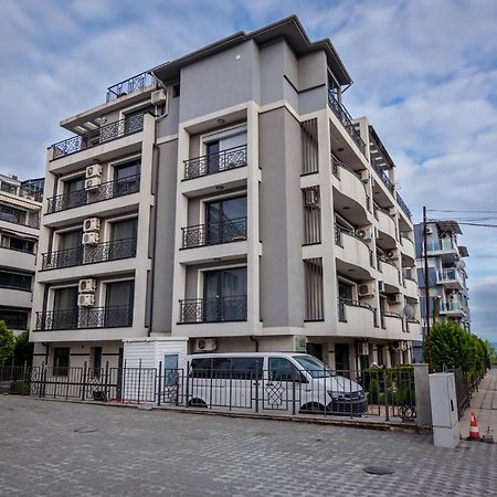 Cozy One-Bedroom Apartment In Night Breeze Burgas Extérieur photo